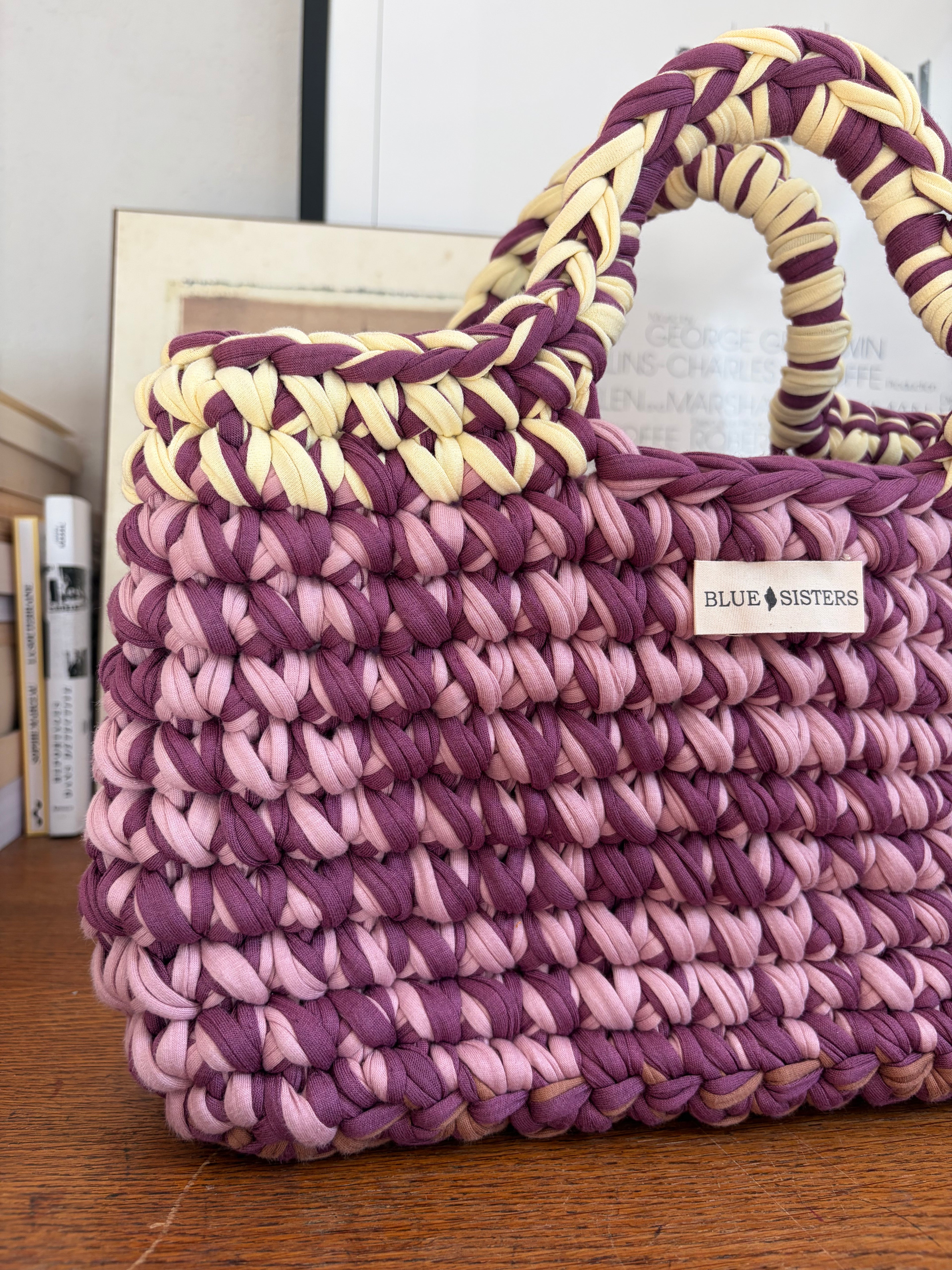 Sac cabas en crochet violet et jaune, fait main en coton recyclé