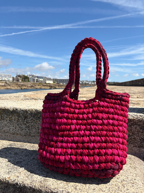 Grand sac cabas en crochet fuchsia et bordeaux, fait main en coton recyclé