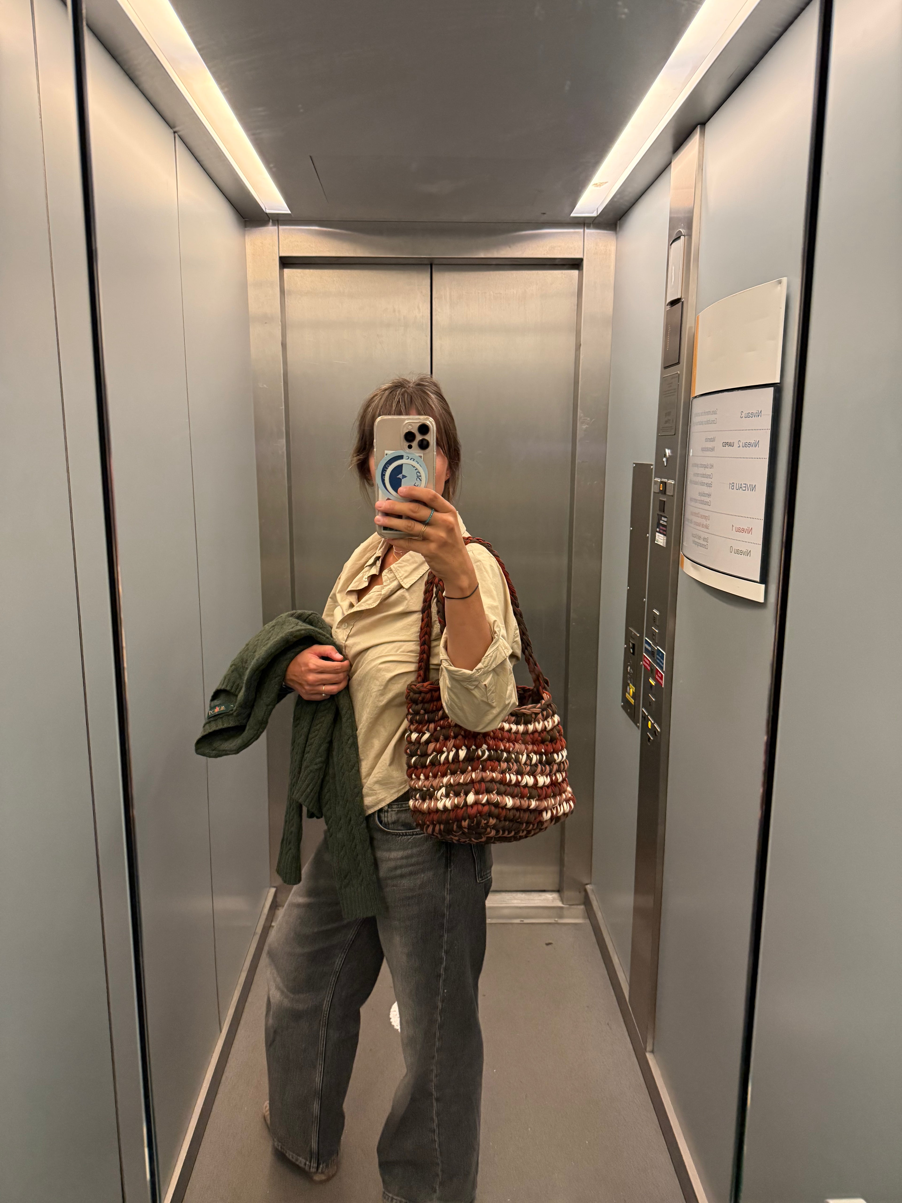 Sac cabas en crochet chocolat, terracotta, beige et crème avec longues anses tressées, fait main en coton recyclé