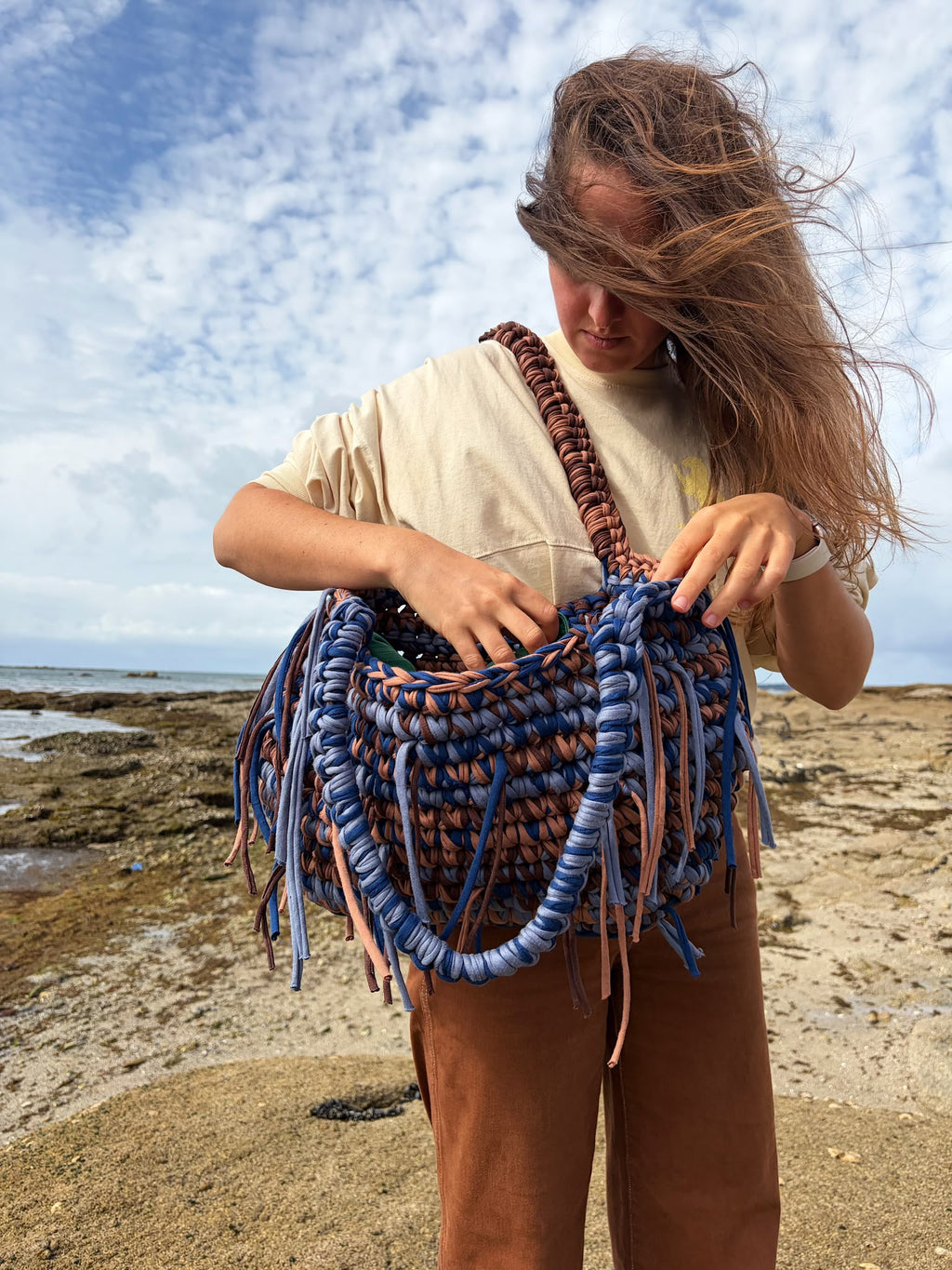 Grand sac cabas en crochet bleu et marron, style western, fait main