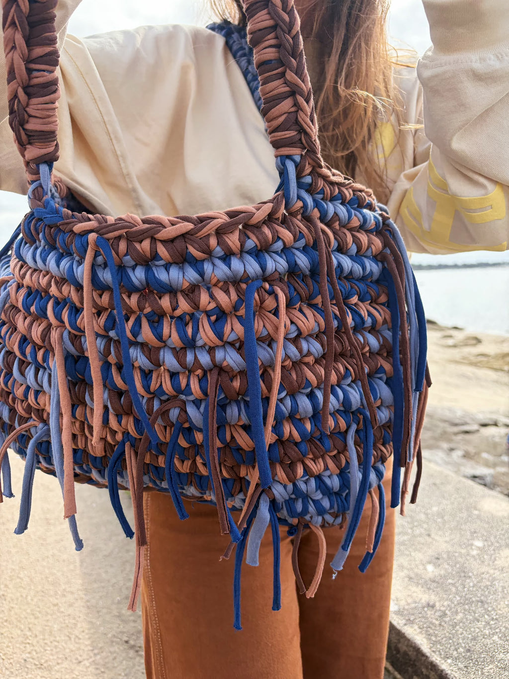 Grand sac cabas en crochet bleu et marron, style western, fait main