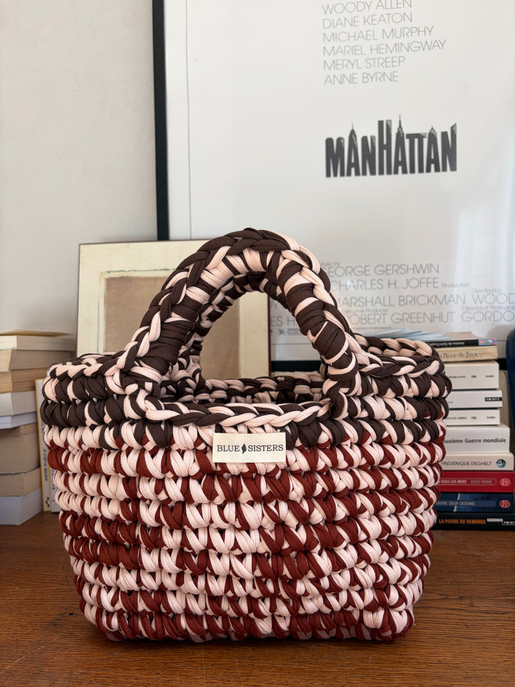 Mini sac cabas en crochet terracotta et rose pâle avec anses chocolat, fait main en coton recyclé
