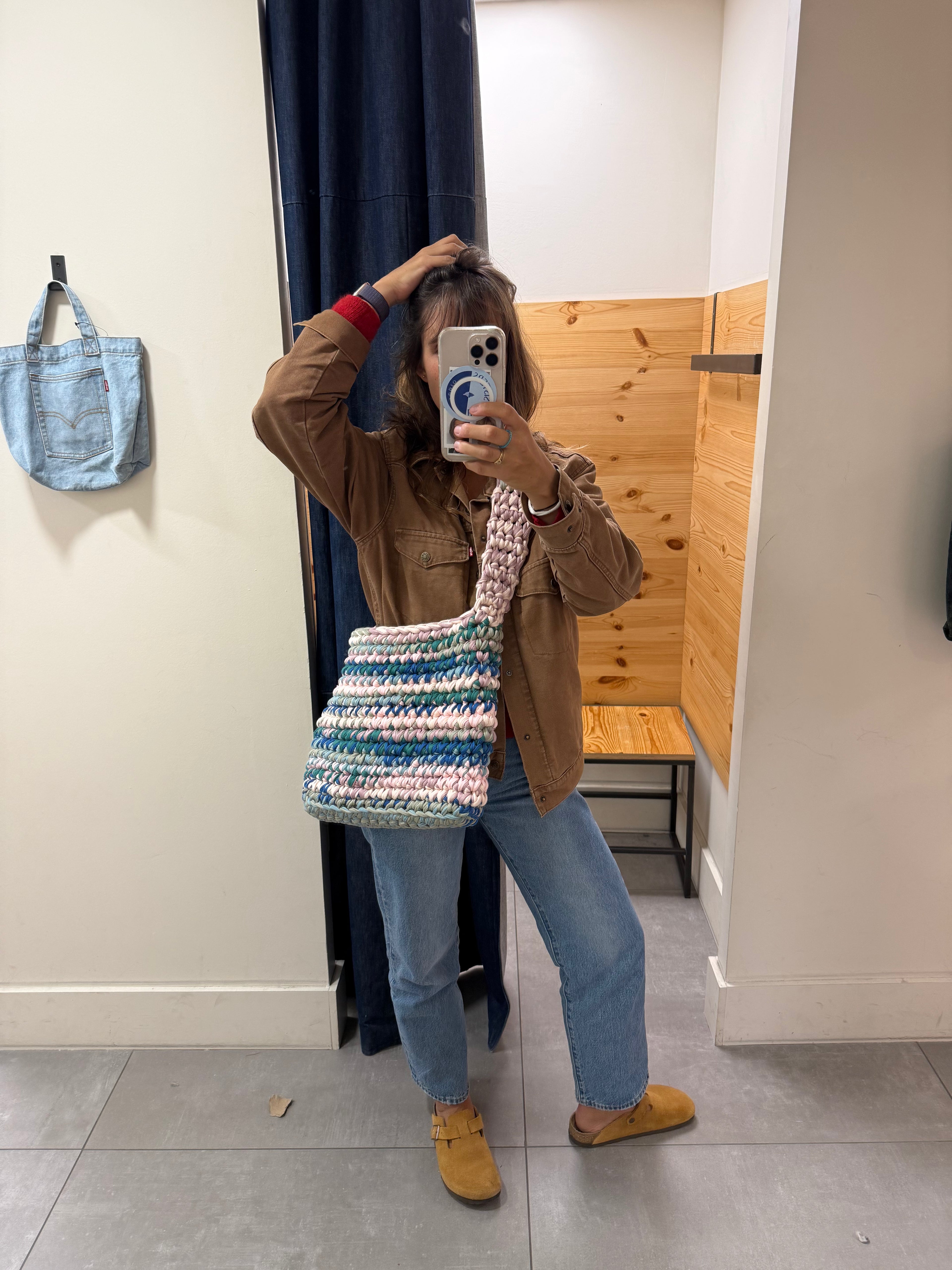 Sac cabas, tote bag, en crochet à rayures bleu, vert émeraude, rose poudré et vert sauge avec anses épaisses, fait main en coton recyclé